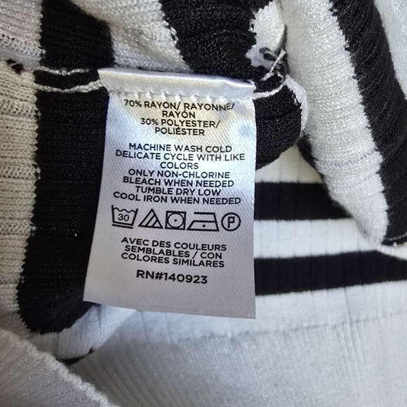 Ann Taylor LOFT New Stripe Ribbed Pocket V-neck Sweater Cardigan Size Medium - Picture 9 of 13